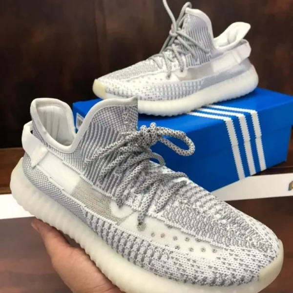 TENIS ADIDAS YEEZY MASCULINO