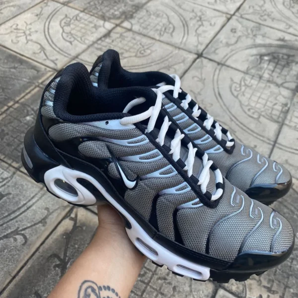 TENIS NIKE TN PLUS MASCULINO PREMIUM