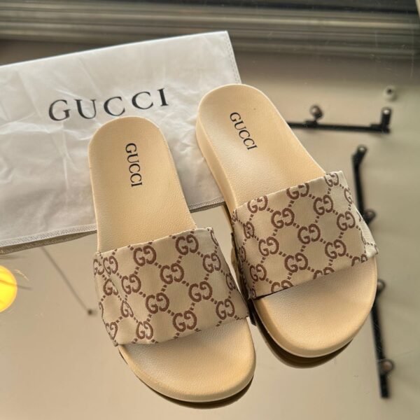 CHINELO GUCCI