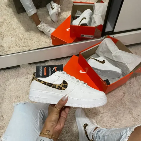TENIS AIR FORCE ONÇA
