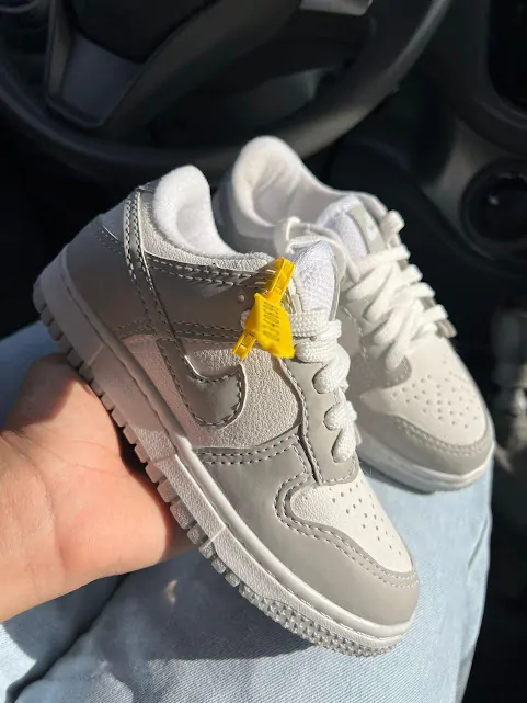 Tênis Nike Dunk infantil Primeira linha Acompanha 2 pares de cadarço